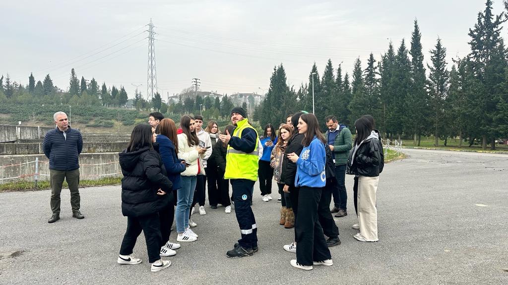 Öğrenciler Büyükşehir’in tesisinde atık suyun yolculuğuna tanıklık etti