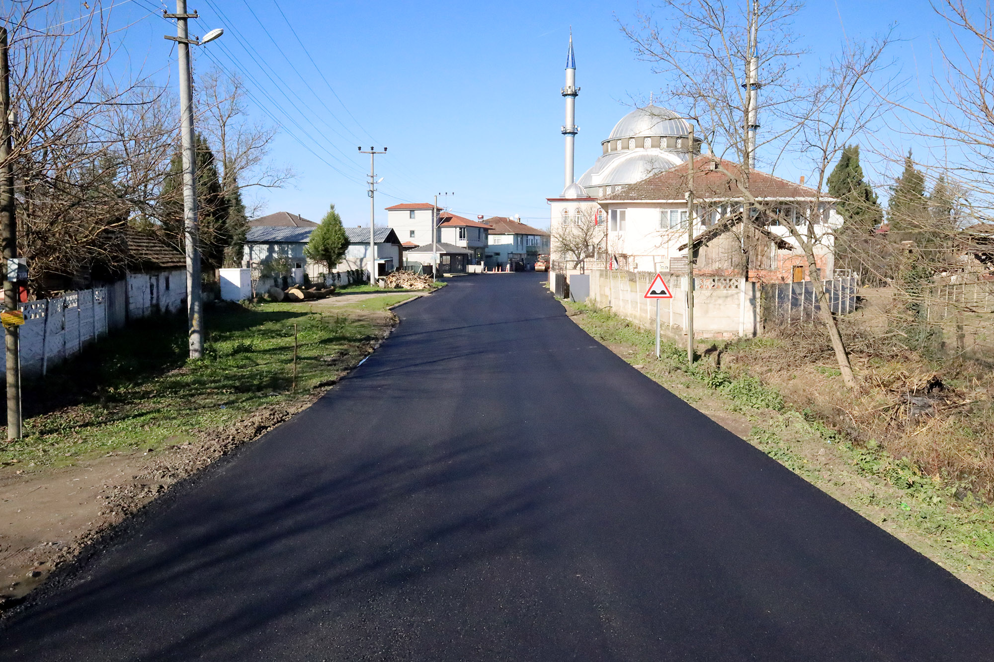 Büyükşehir Şeyhköy ve Çaykışla’yı sıcak asfaltla buluşturdu