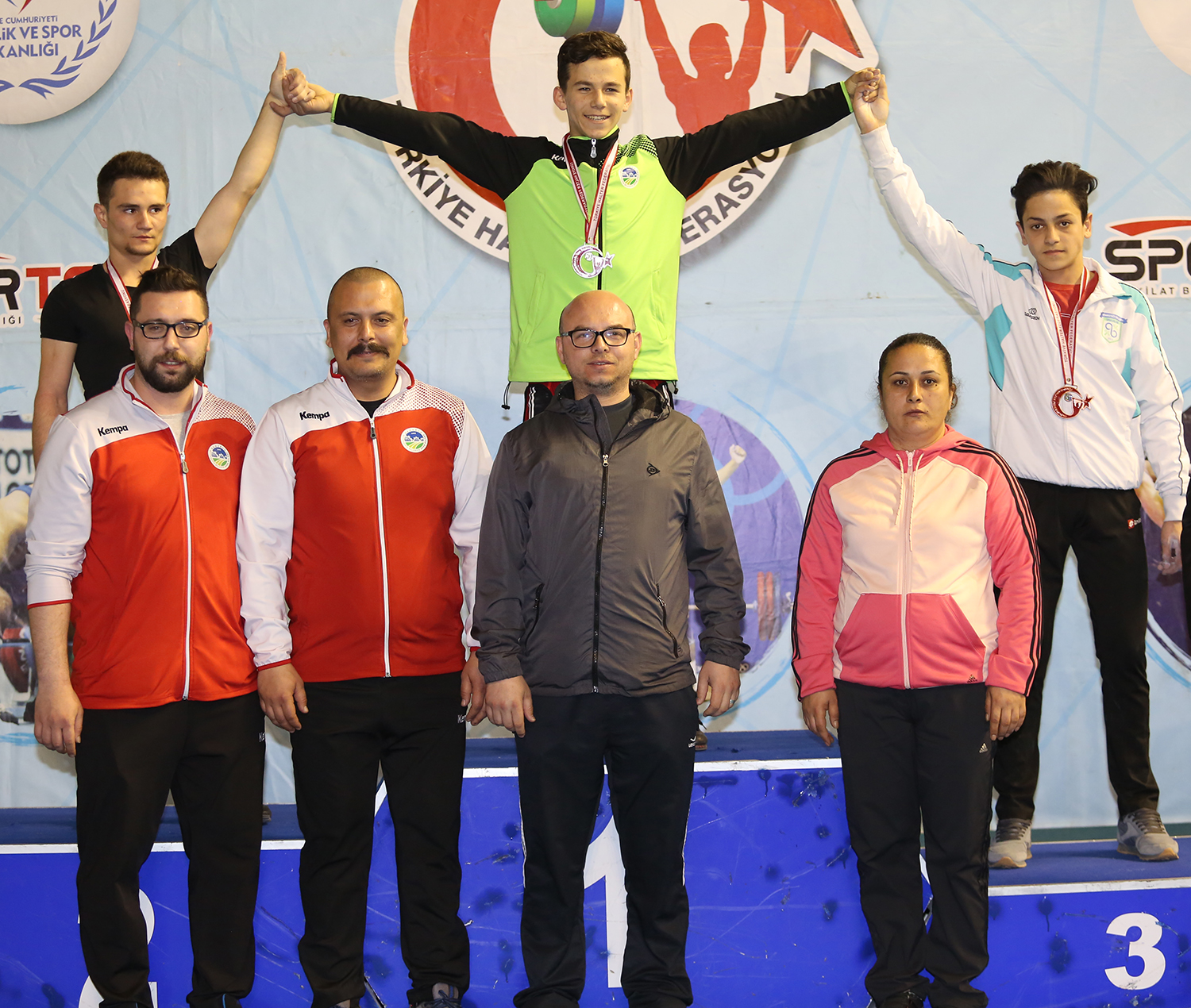 Genç halterci Türkiye Şampiyonu oldu