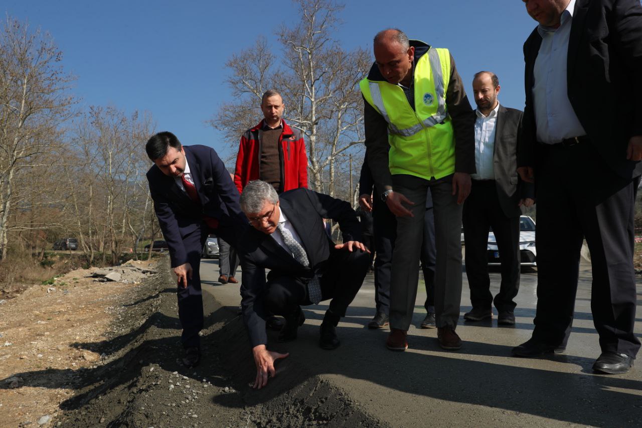 Pamukova Karapınar’da beton yol çalışmaları başladı