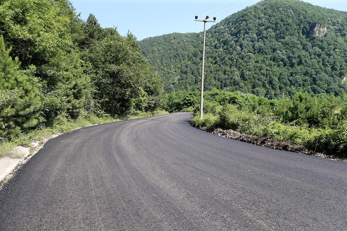 Sapanca Akçay’da asfalt işlemleri başladı