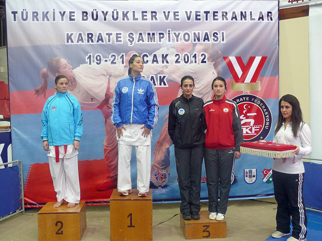 Karate'de Türkiye'yi Salladılar