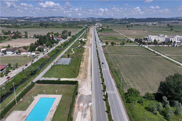 Metrobüs hattında çalışmalar hız kazandı: 10 farklı noktada, aynı anda, gayretle çalışıyorlar…