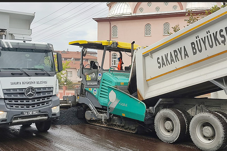 Konyalı Ali Bey Caddesi’nde asfalt çalışmaları tamamlanıyor