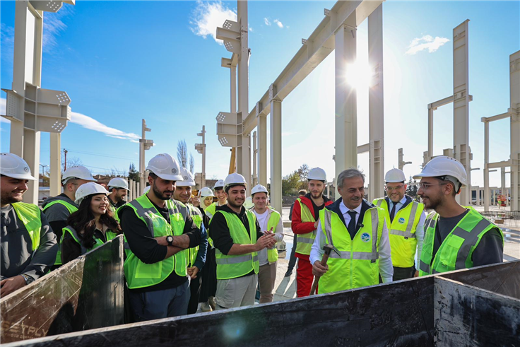 Bilim Merkezi’nde ilk görüntü ortaya çıktı: Yusuf Alemdar geleceğin inşaat mühendisleriyle şantiyede son durumu açıkladı