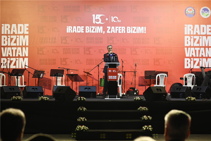 “Milletimiz uğruna can verilen vatanı darbecilere teslim etmedi, hiçbir zaman etmeyecek”