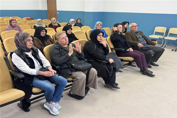 Uzmanlar ailelerin merak ettiği soruları cevapladı 