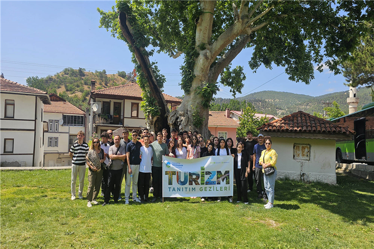 Gençler Sakarya’yı keşfetti: Büyükşehir’den tarih ve doğa gezisi