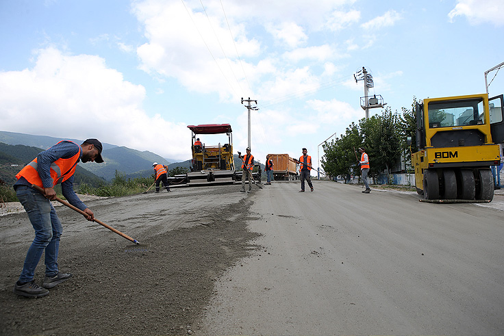 37 kilometrelik beton yol çalışmaları başladı