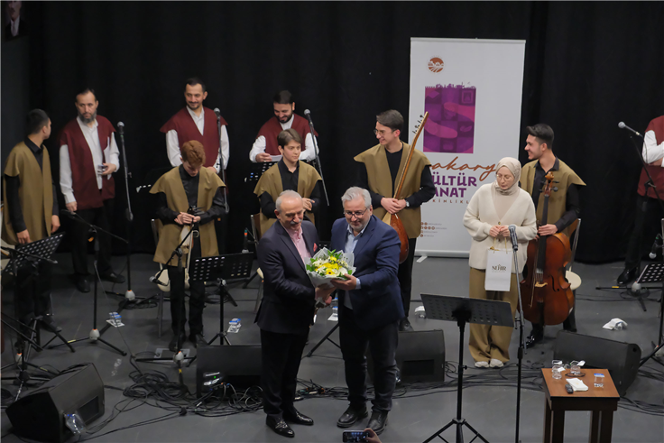 İlahilerle dolu gecede Ramazan’ın manevi ruhu hissedildi