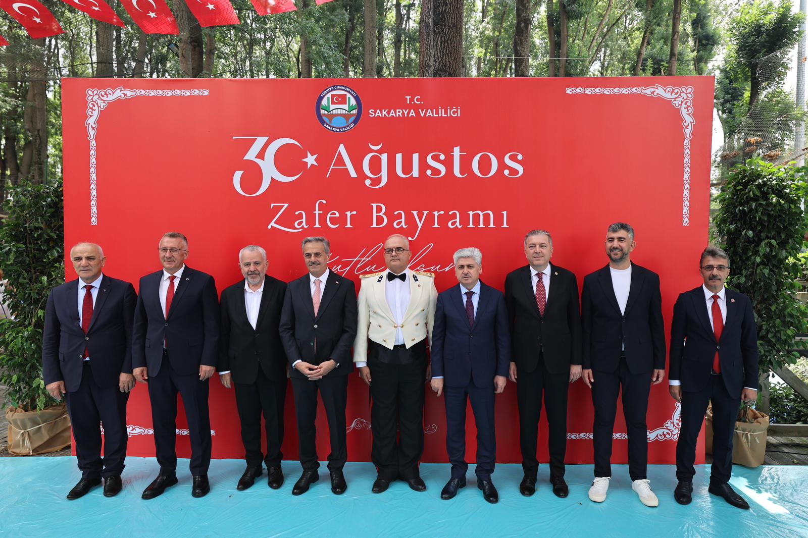 Alemdar, “Zafer coşkumuz ülkemizin dört bir yanında hiç eksilmesin”