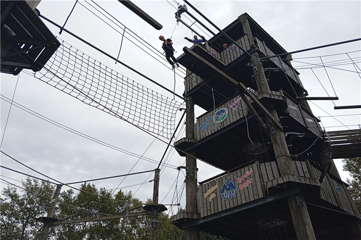 Macera Park’ta adrenalin dolu deneyimle çok şey öğreniyorlar