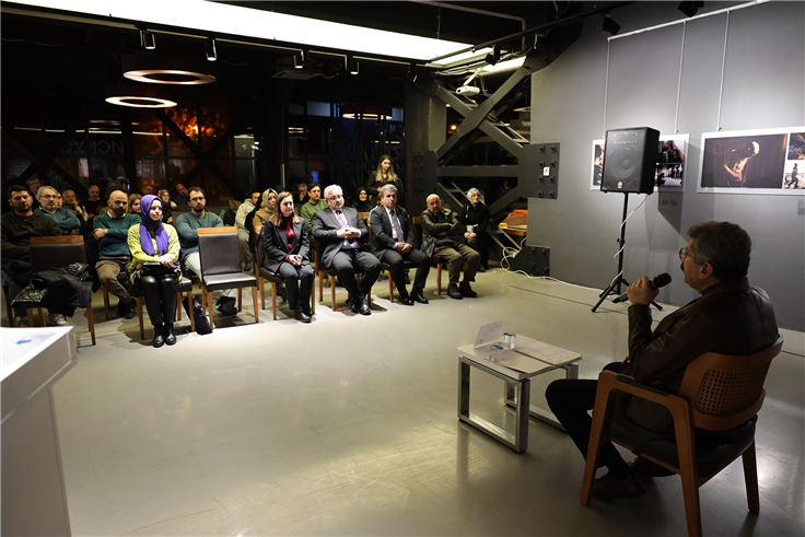 Aralık takvimi “Hakkın Sesi, Hakikatin Yüzü Mehmed Âkif” söyleşisiyle tamamlandı