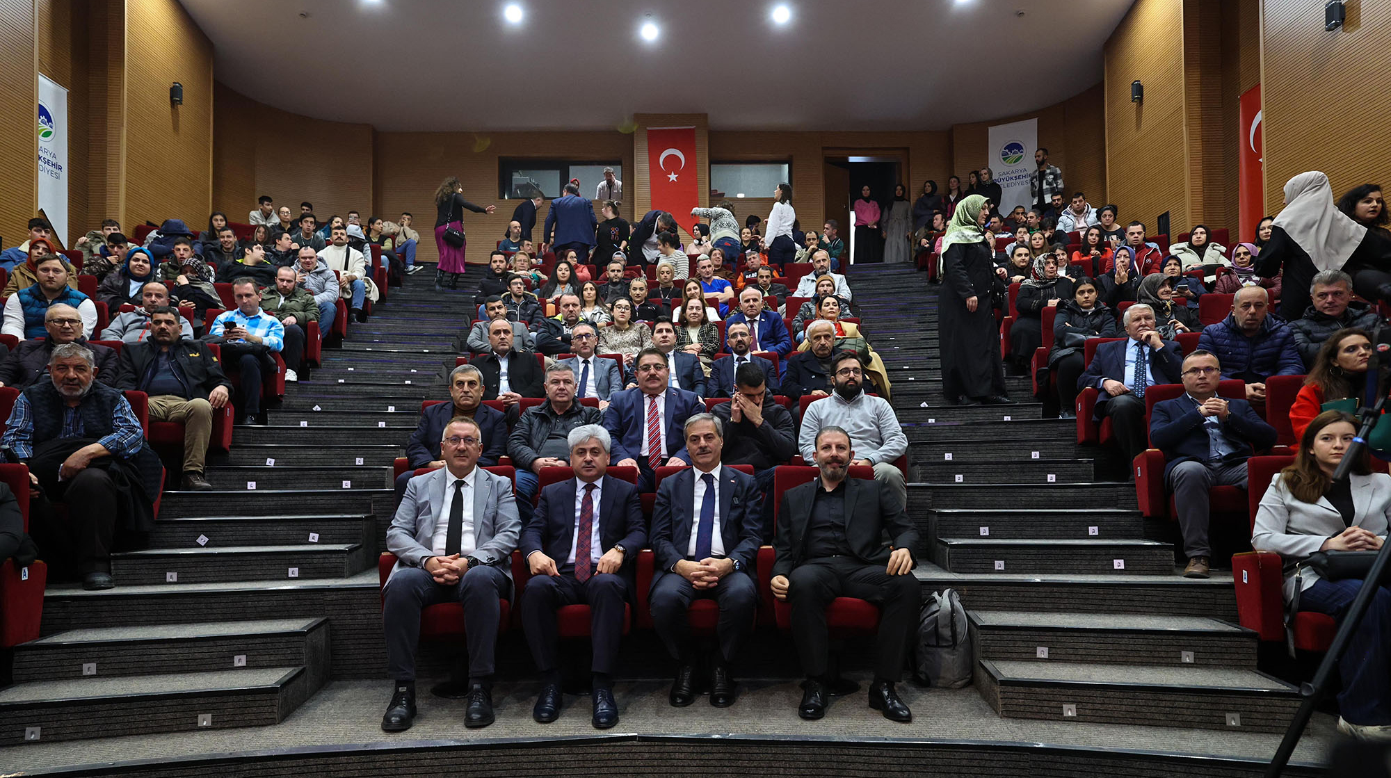 Engelsiz yürekler Büyükşehir’in adımıyla iş sahibi oluyor: “Siz yapılamaz denilen işleri başarıyla yaptınız”