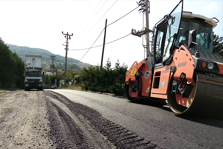 Büyükşehir asfalt ekipleri Sapanca’da