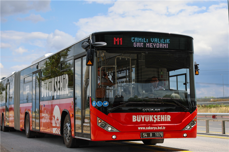 Metrobüsler Yusuf Alemdar’ın söz verdiği tarihte Sakarya yollarında