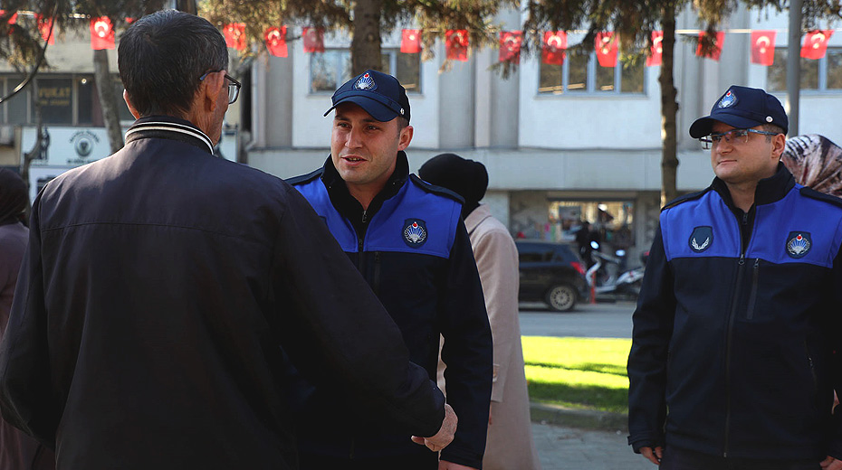 Büyükşehir zabıtası daha temiz bir Sakarya için devriyede