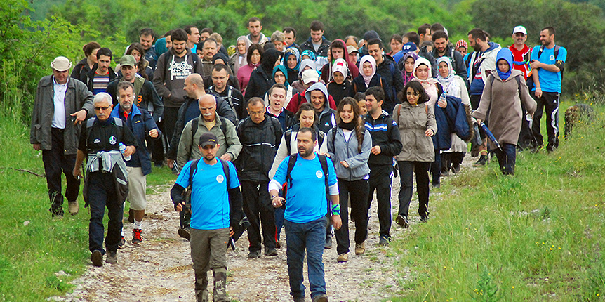 Oflak Dağı’nda Bahar Yürüyüşü