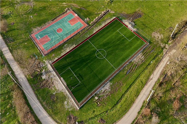 “Gençlerimizin sporla büyüyeceği 10 futbol, basketbol, voleybol sahası hazır”