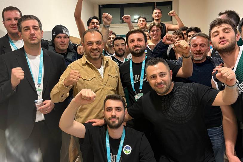 Büyükşehir’in devleri Uşak’ta Play-Off’un ilk maçını kazandı: 57-59