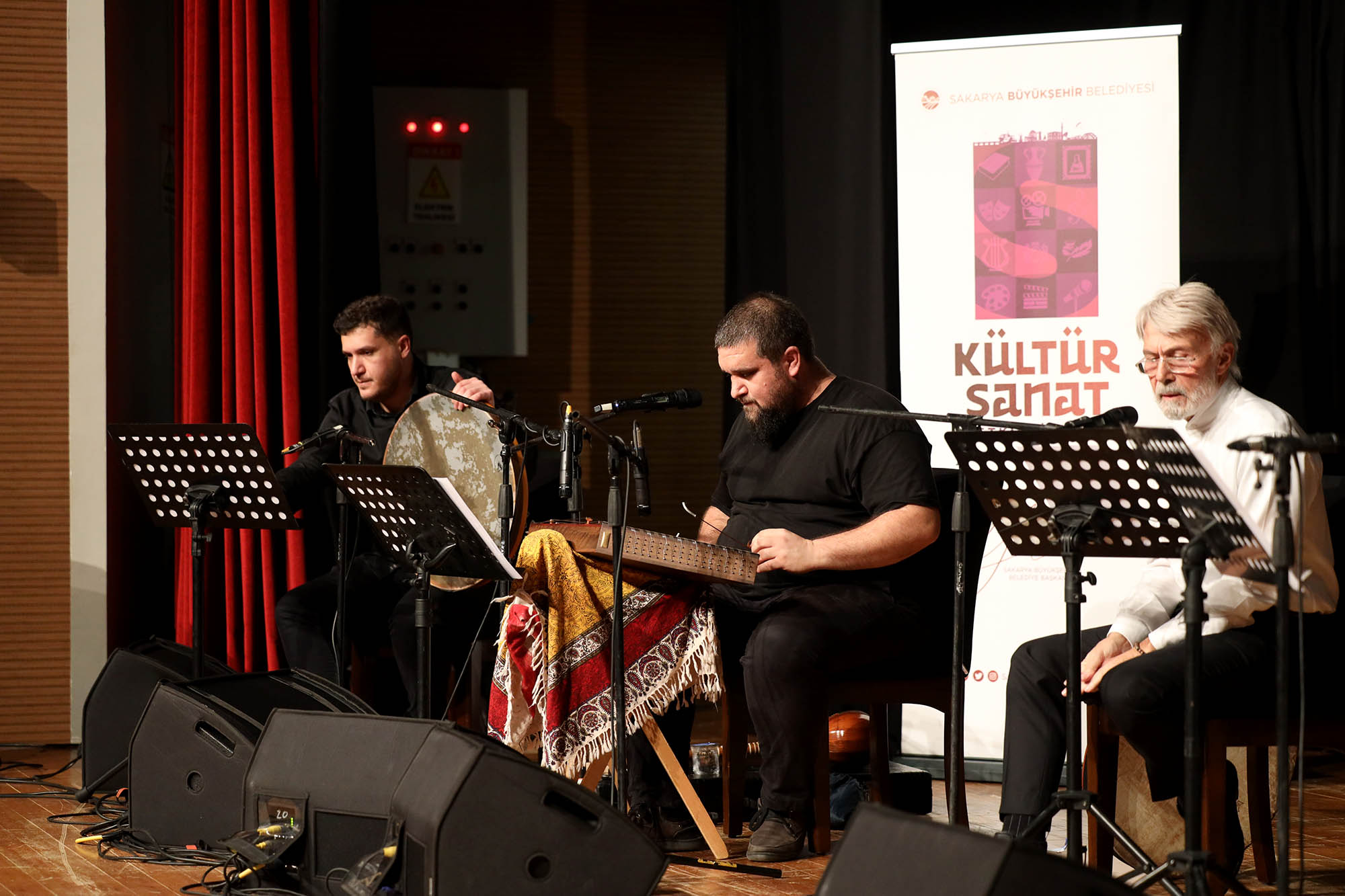 Mevlâna gecesinde duygu seli: “Her bir kelamı geleceğe ışık…”