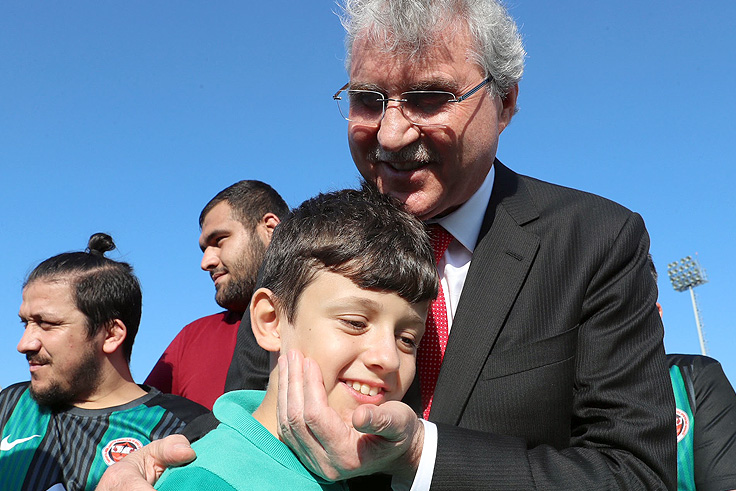 "Bu okulda Türk Bayrağı’nı dalgalandıracak sporcular yetişecek"