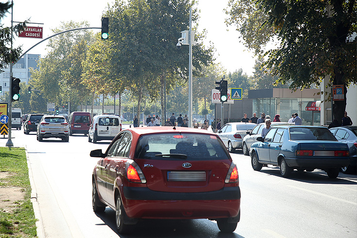 Trafik ışıklarında araçlara yeşil flaş uygulaması kalkıyor