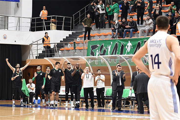 İstanbul’da galibiyet Büyükşehir Basket’in