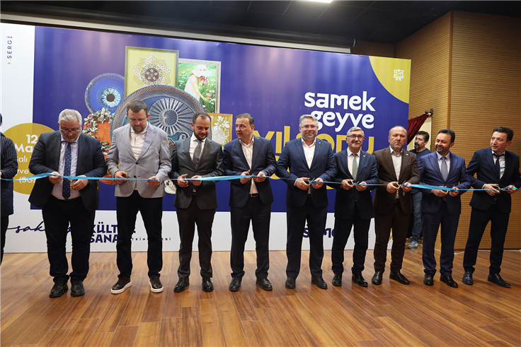 SAMEK’in yıl sonu sergileri Geyve’de başladı