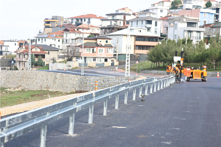 Sakarya’da yollar daha güvenli: 75 kilometre otokorkuluk, “Motorcu Dostu Bariyer”