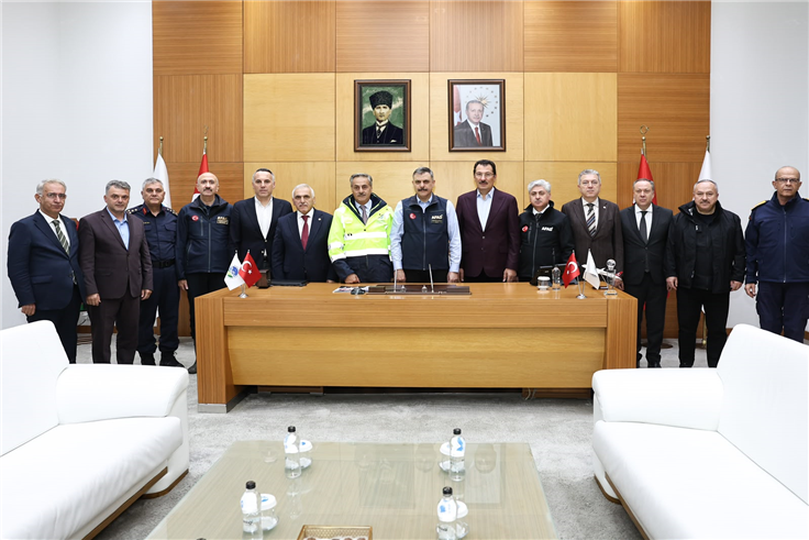 “Devletimizin tüm imkanlarıyla Sakarya’da afetin izlerini sileceğiz”