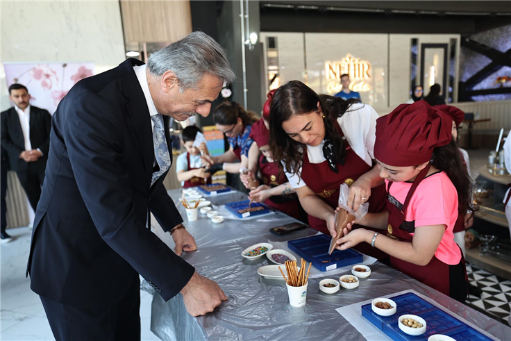 “Aile kurumunu güçlendirmeye devam edeceğiz”