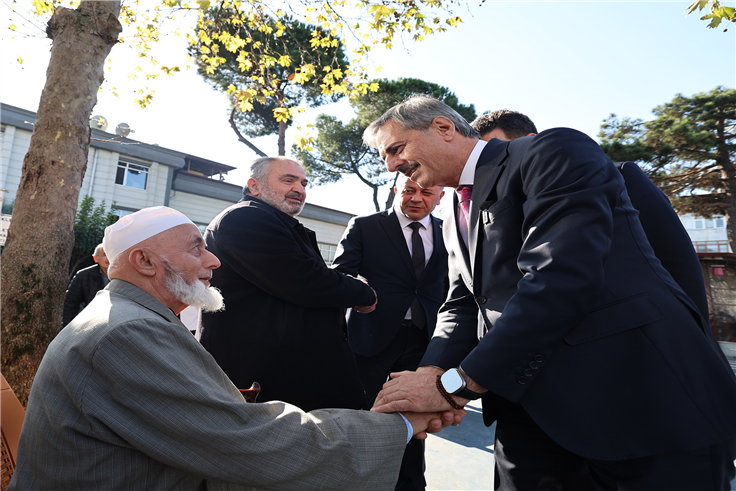 “Dayanışma ve kardeşlikle anlam kazanan Ramazan’ımız mübarek olsun”