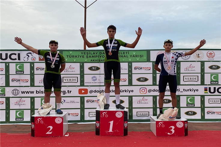 Büyükşehir’in pedalları Türkiye Şampiyonası’nda madalyaları topladı