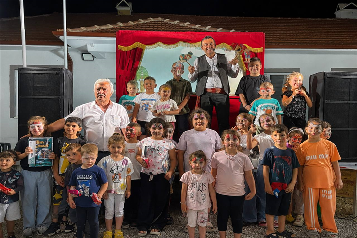 Mahallemde Neşe Var, Akyazı ve Karapürçek'te çocukları sevindirdi