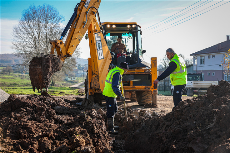 5 kilometrelik yeni hat Söğütlü Yeniköy’ün içme su geleceğinin teminatı olacak