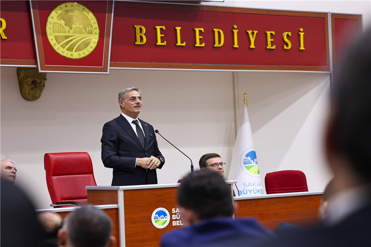 “Aynı anda her alanda yatırım ve hizmeti şehrimizle buluşturuyoruz”