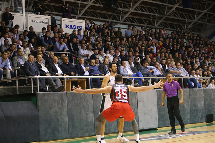 Büyükşehir Evinde Galip