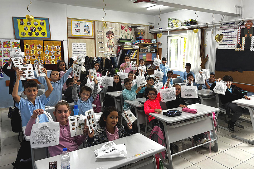 Büyükşehir kırsaldaki öğrencilerin okul heyecanına ortak oldu
