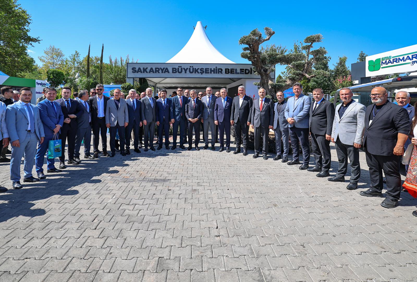 8. Uluslararası Peyzaj, Süs Bitkileri, Bahçe Sanatları ve Ekipmanları Fuarı kapılarını açtı