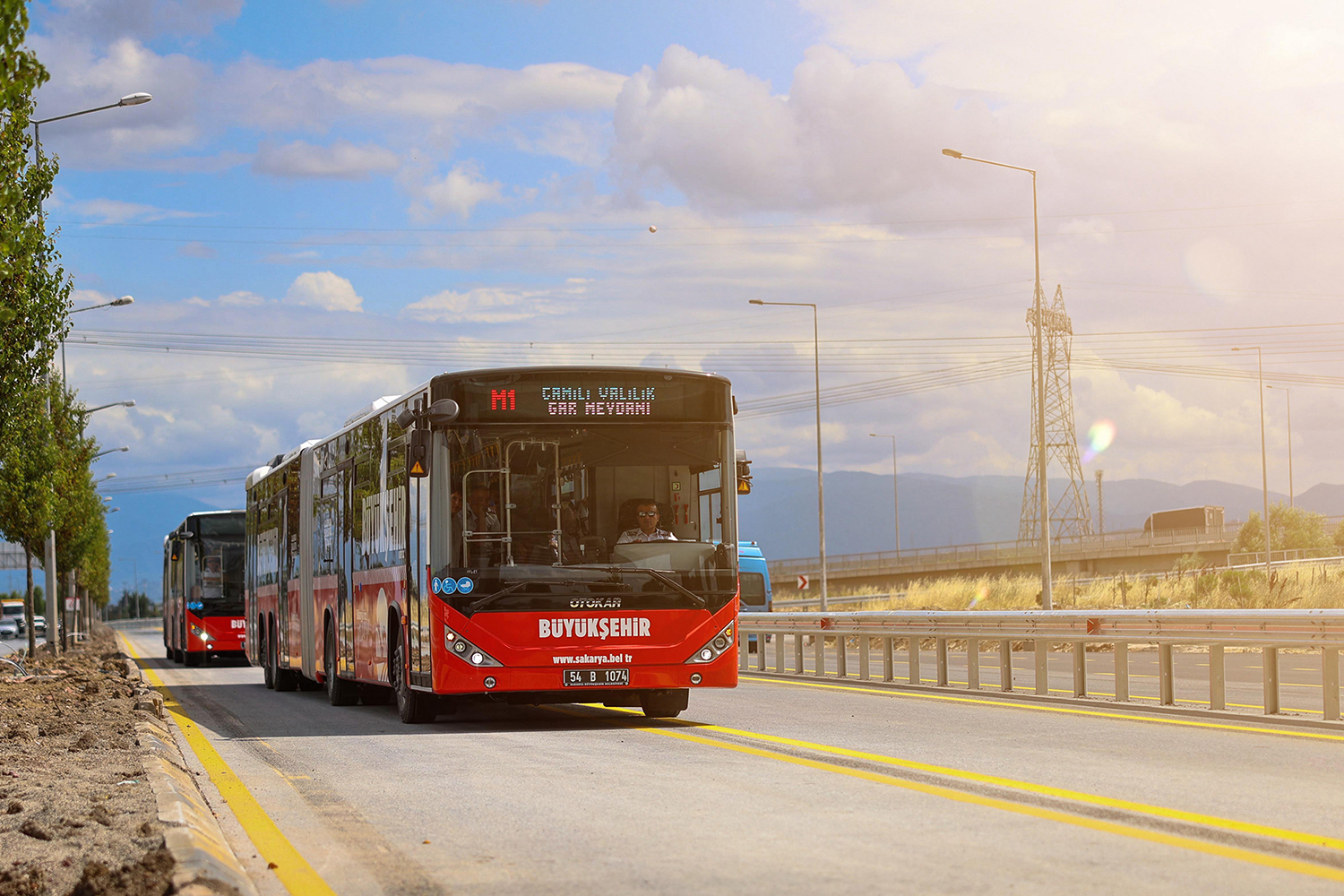 Metrobüsler Yusuf Alemdar’ın söz verdiği tarihte Sakarya yollarında