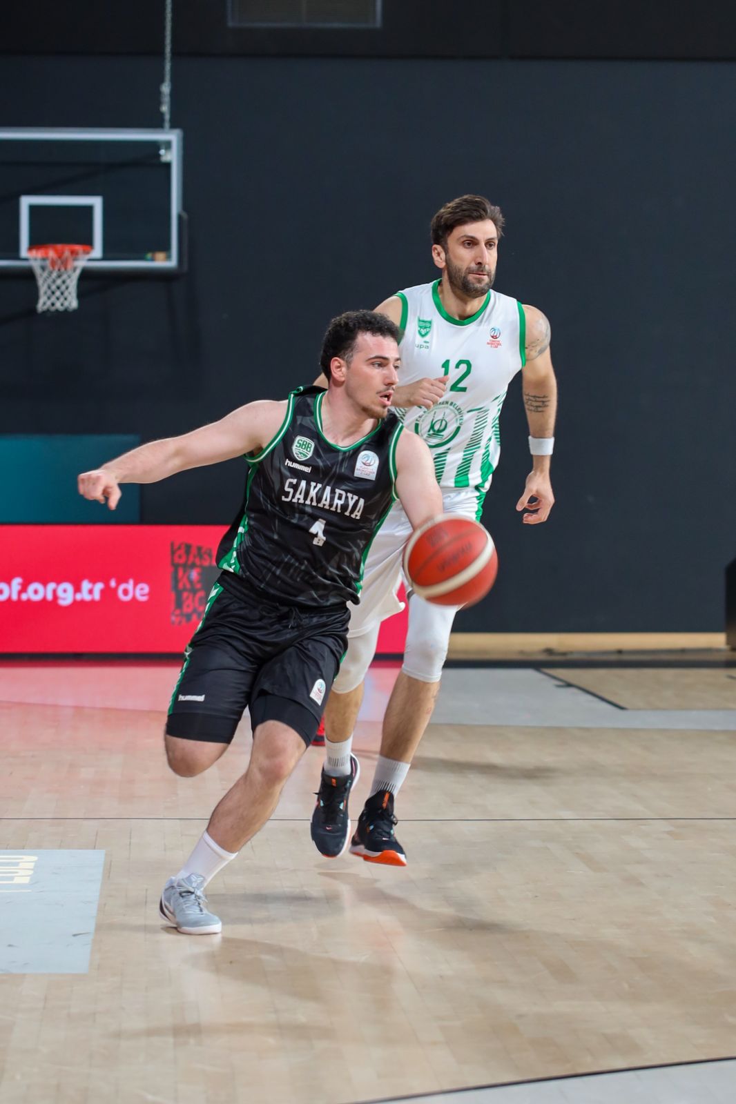 Şampiyon Büyükşehir Basketbol!