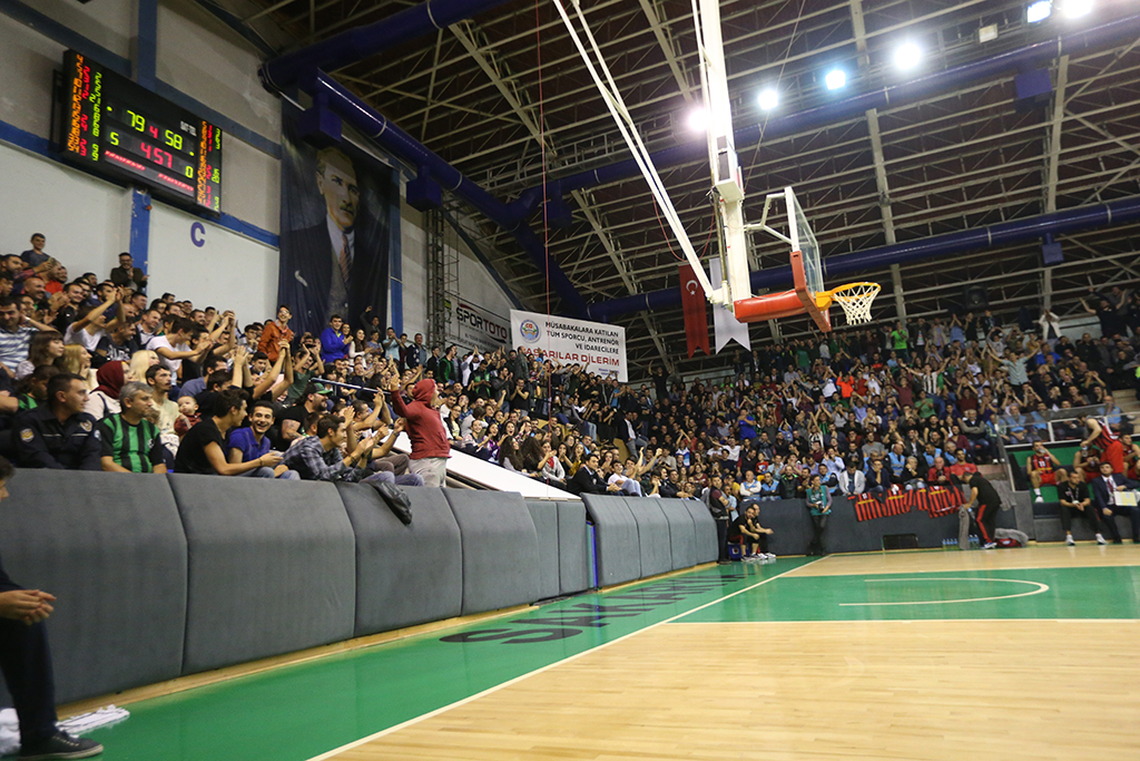 Büyükşehir Evinde Galip