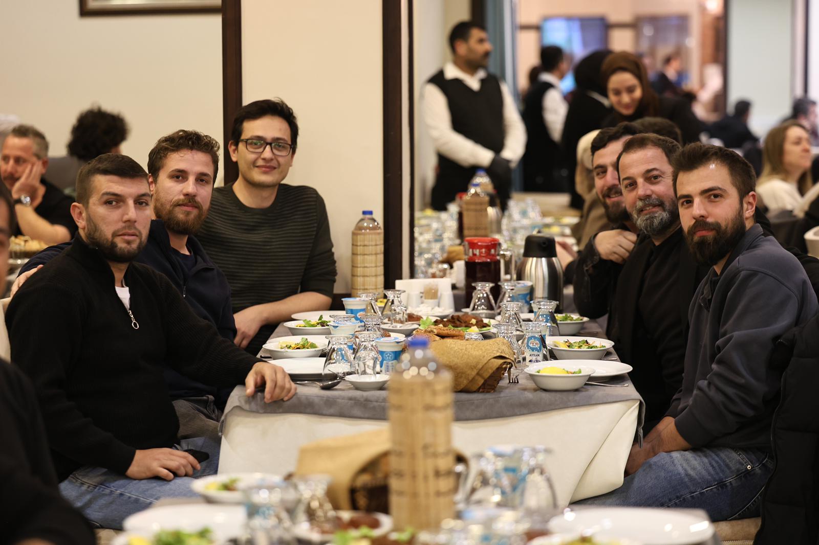 “1 milyon 100 bin vatandaşımızın sorumluluğuyla hareket ediyoruz”