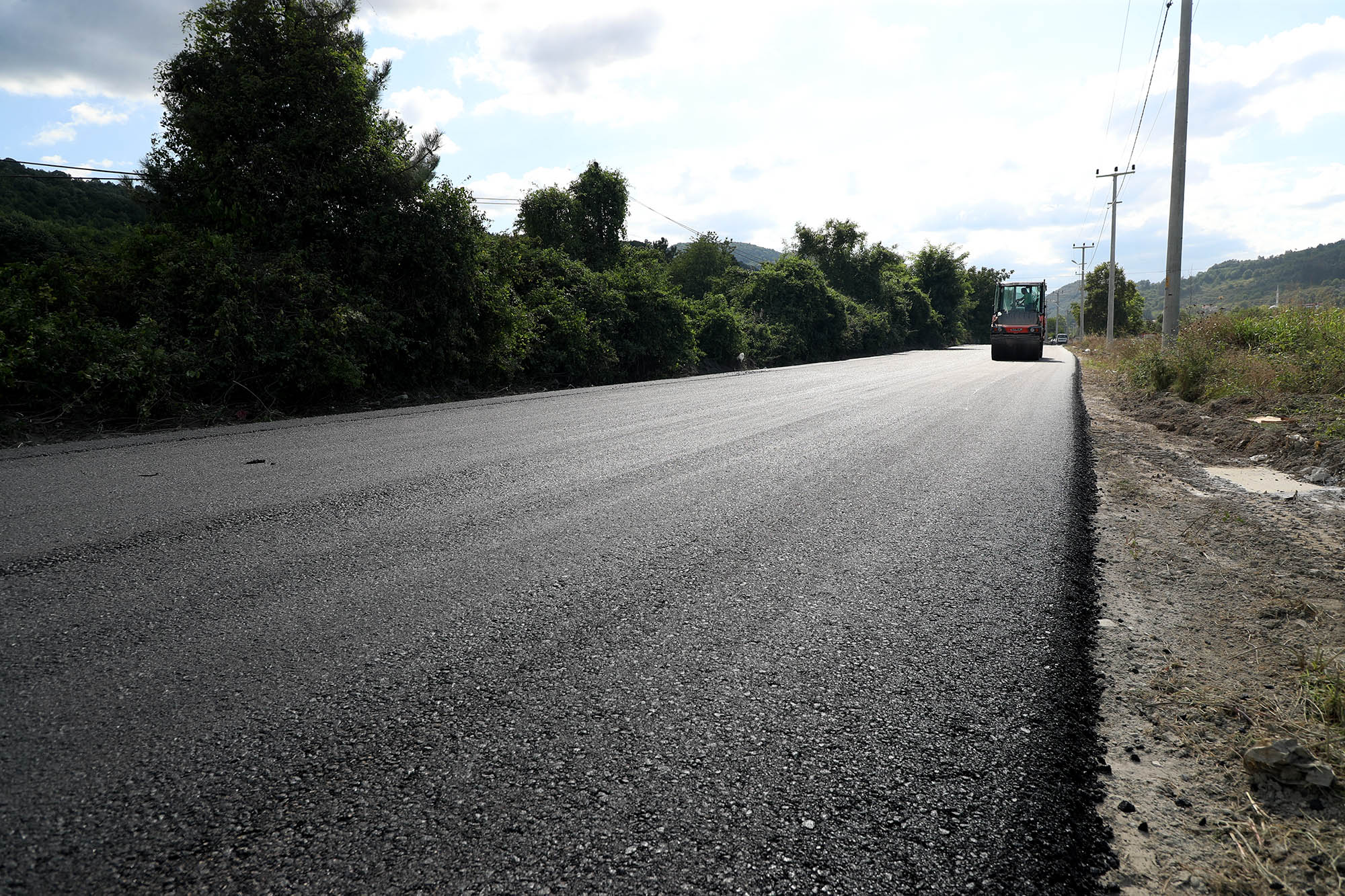 Akçay’a giden yol Büyükşehirle sil baştan