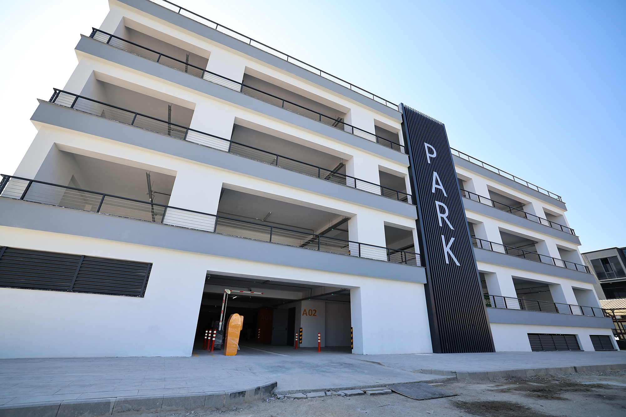 530 araçlık katlı otopark hizmete başladı