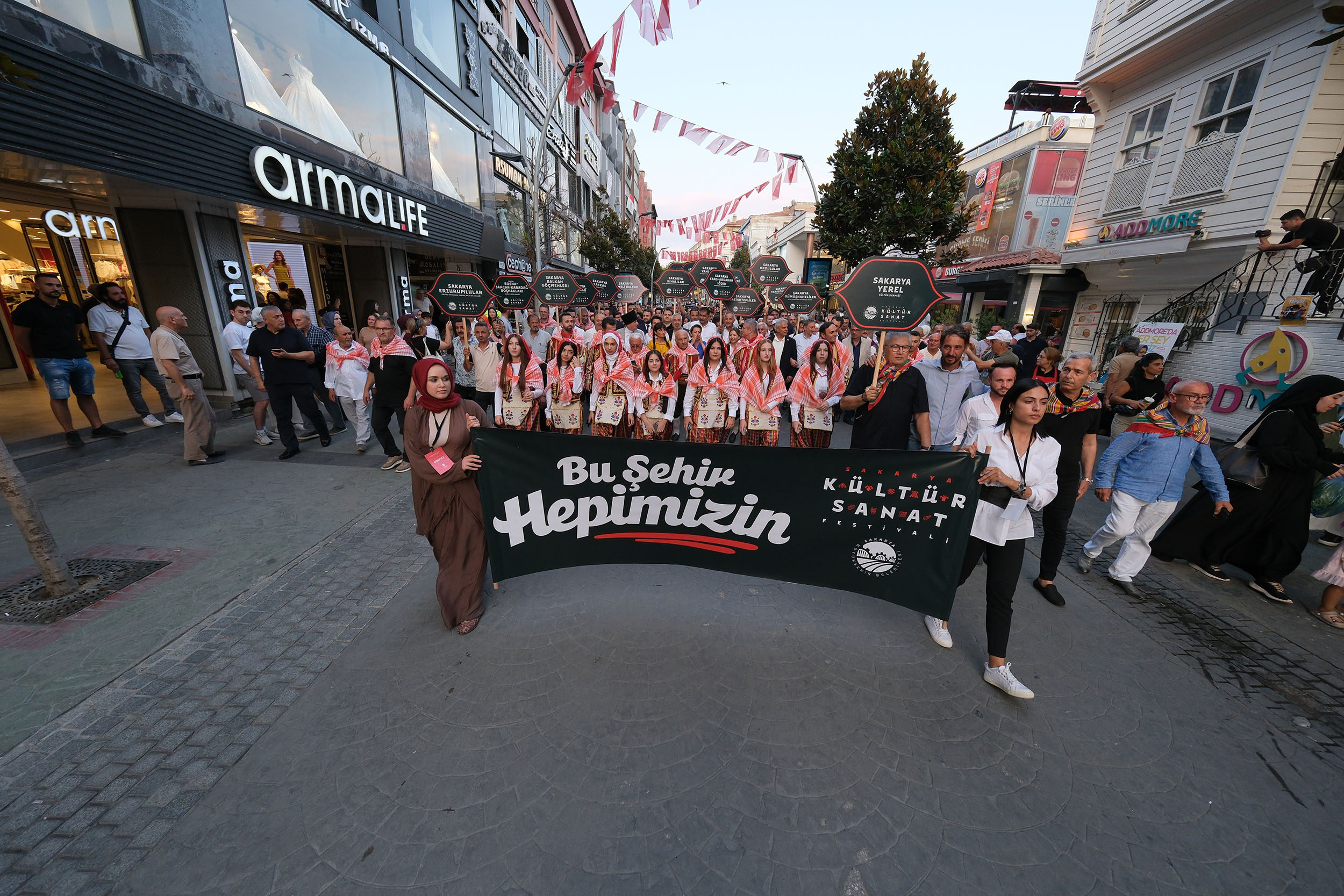 Şehrimizde birlik beraberliği ilelebet sürdürecek ve büyüteceğiz