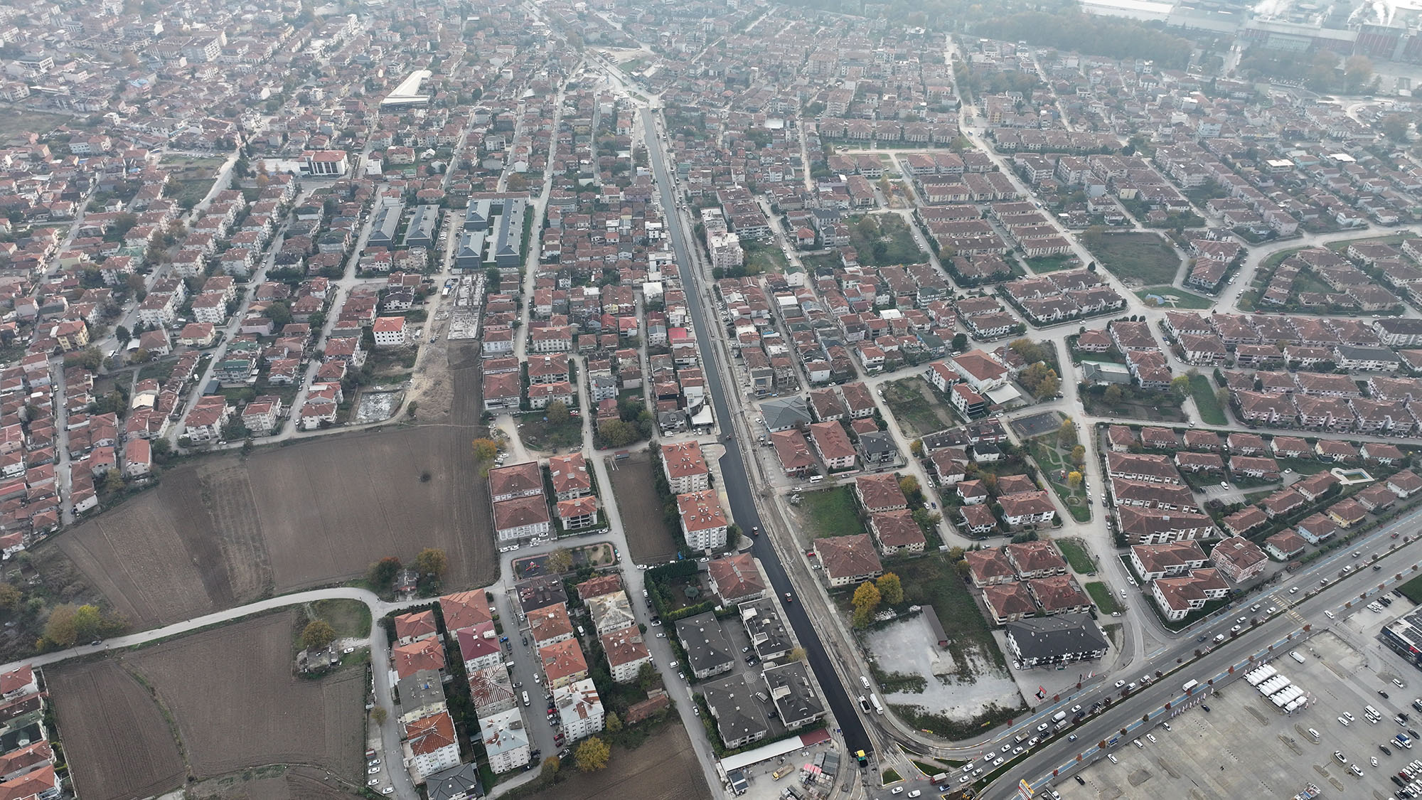 Ahmet Yesevi Caddesi Büyükşehir’in çalışmalarıyla modern bir yüz kazanıyor