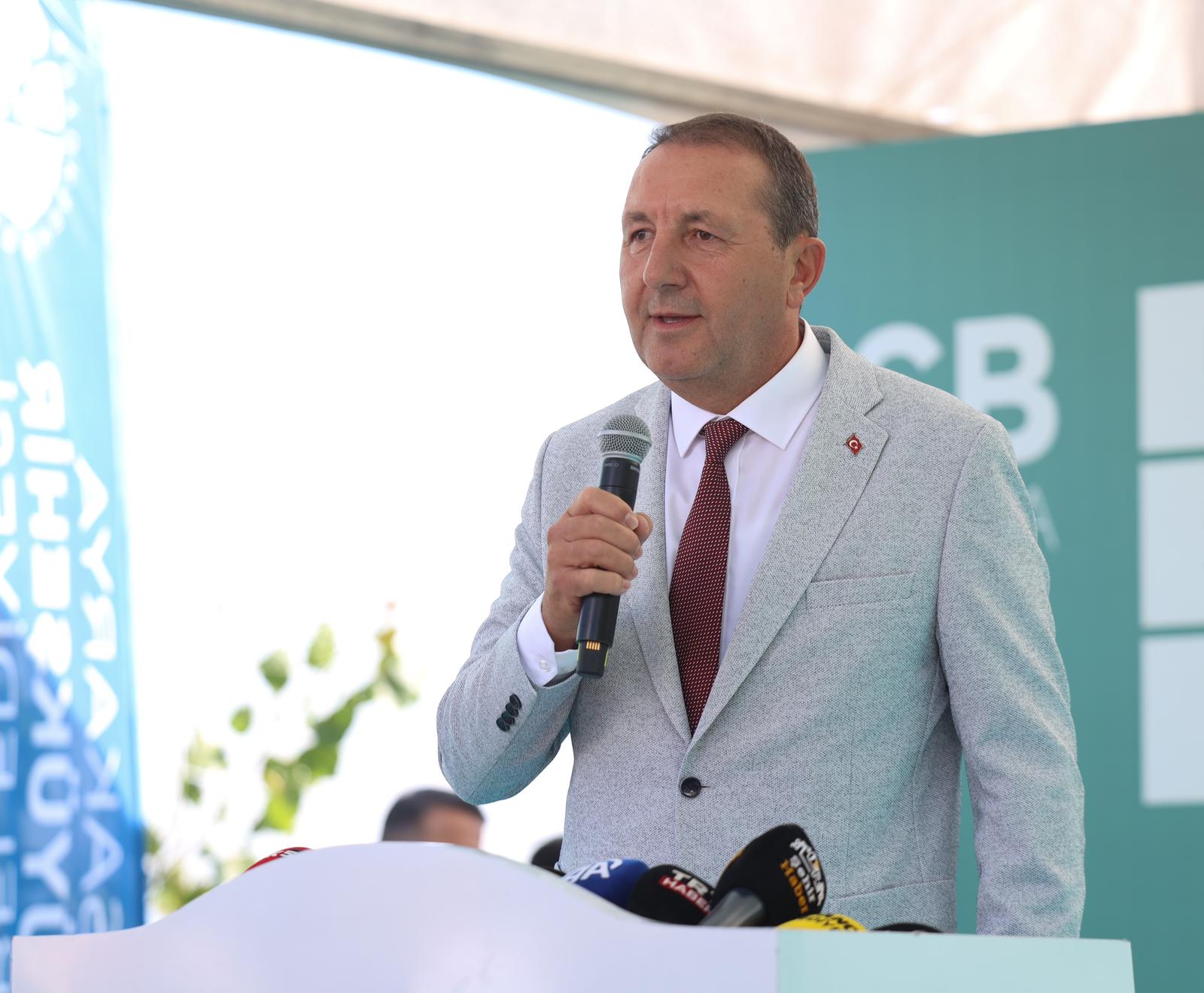 8. Uluslararası Peyzaj, Süs Bitkileri, Bahçe Sanatları ve Ekipmanları Fuarı kapılarını açtı