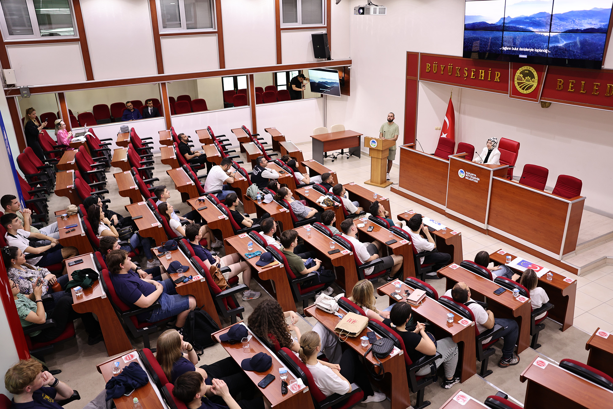 Büyükşehir’in ‘dirençli şehir’ hedefi farklı renklerden gencin ilgi odağı oldu